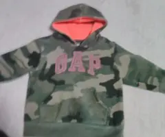 ❤　　ベビーギャップ　　❤　　迷彩柄フード付きトレーナー