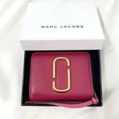 【極美品】MARC JACOBS マークジェイコブス 二つ折り財布のサムネイル