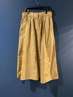 カーキロングスカート ボタン付き　earth