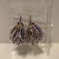 ハンドメイド　フリンジピアス 紫 白 金