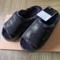 新品 ナイキ カーム エレベーション ファー 23cm 黒 サンダル ミュール