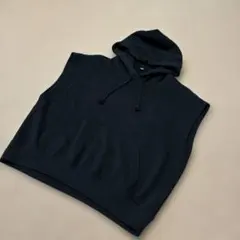 UNIQLO ノースリーブパーカー ブラックのサムネイル