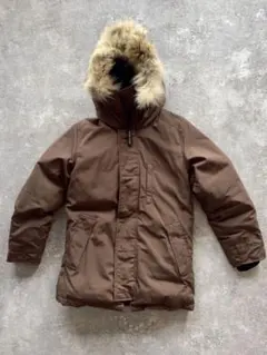 CANADA GOOSE ブラウン ダウンジャケット