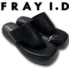 新品 FRAY I.D ボリュームソール チャンキー トングサンダル 黒 37のサムネイル