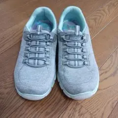 SKECHERS スニーカー