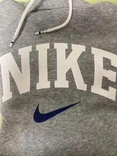 NIKE グレー フード付きパーカー