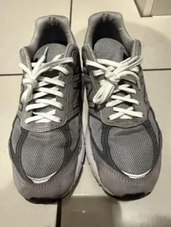 ニューバランス990v5