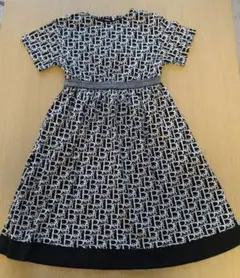 ■BeBe モノグラムプリントワンピース 140■