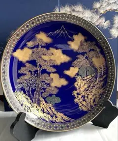 在銘 飾り皿金彩 金襴手 瑠璃色 特大皿 皿立て付き 51cm - メルカリ