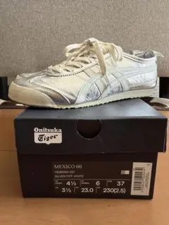 Onitsuka Tiger （MEXICO 66 シルバー）
