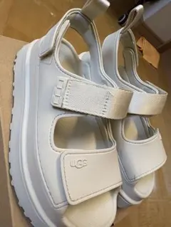 UGG 厚底サンダル ホワイトのサムネイル