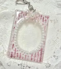 Item thumbnail for item 6fc88d52-67b9-482f-8373-08b0f1d66d31