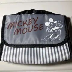 新品未使用 ディズニーミッキーマウス メイクポーチ 中は仕切り マグネットボタンのサムネイル