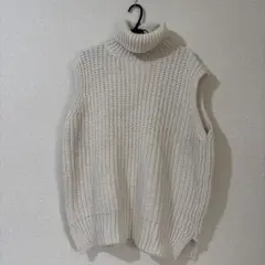 ノースリーブタートルネック