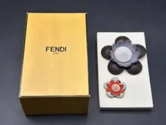 2026年最新】fendi フェンディ ブローチの人気アイテム - メルカリ