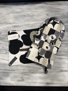marimekko マリメッコ 鍋敷き ミトンのサムネイル