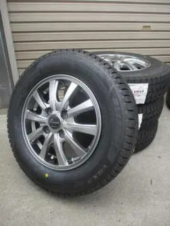 バリ山！　175/65R15 ヤリス　アクア　フィット 送料込み☆良品 バリ山 スタッドレス 175/65R15☆フィット・アクア