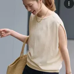 美品✨️ フレームワーク ニット ノースリーブ ベージュ ゆったりのサムネイル