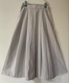 UNIQLO タフタロングスカート