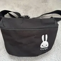 CUNE ボディバッグ