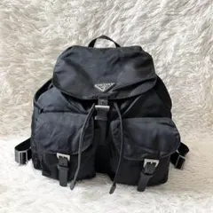 美品✨PRADAプラダ　バックパック　リュック　ナイロン　三角ロゴプレート　黒