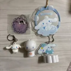 伊藤潤二×サンリオキャラクターズ アクリルチャーム 白服の美少年×シナモロール