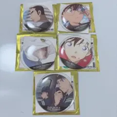 コナンプラザ アニメ30周年 場面写TD缶バッジ 黒羽快斗、中森青子
