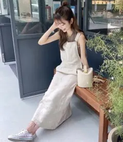 Mila Owenホワイト ジャンパースカート サロペットのサムネイル