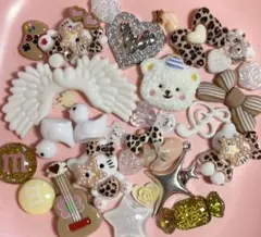 No.650 デコレーションパーツ　デコパーツ　まとめ売り　アソート