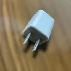 ホワイト USB充電器 1ポート 2ピン