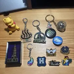 ハリーポッター、USJ、ピンバッジ、プーさんなど、お土産・雑貨まとめ売り！のサムネイル