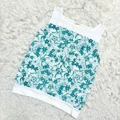 HushHusH タンクトップシャツ　花柄　夏　カジュアル　スクエアネックのサムネイル
