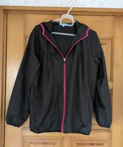 ウィンドブレーカー 黒