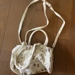 アイボリー キャラクター柄 バッグ