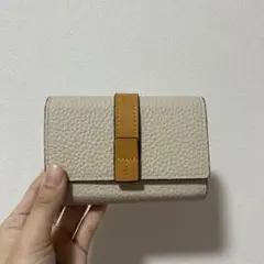 ベージュ 三つ折り財布 カードポケット多数