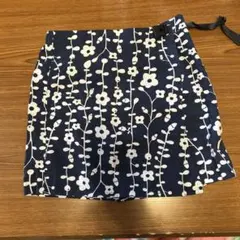 Helly Hansen 花柄スカート M ネイビー