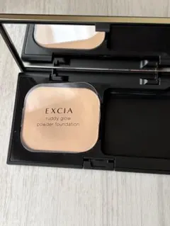 アルビオン　エクシア　ラディグロウ　パウダーファンデーション　NA201