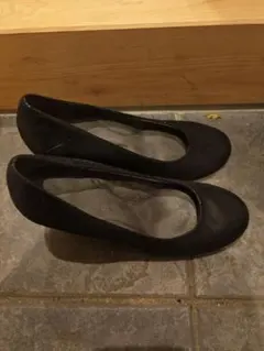 黒 スエード風 ウェッジヒールパンプス