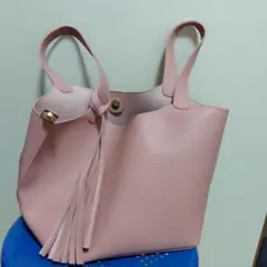 歳末値下げ　ピンク タッセル付きバッグ