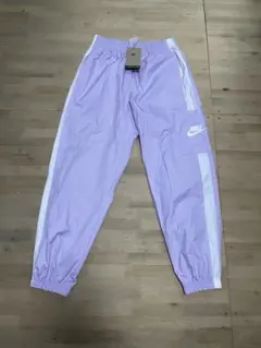 新品定価7480円NIKE★トレーニングパンツ　Mサイズ★パープル