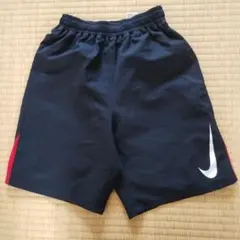 Nike 黒 赤 水着 130サイズ