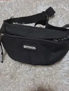 OUTDOOR 黒 ボディバッグ・ウエストポーチのサムネイル