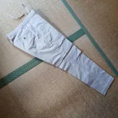 ユニクロのベージュ チノパン ウエストゴム付きサイズS