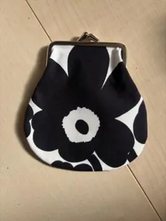 marimekko マリメッコ 花柄 がま口財布