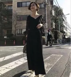 Ameri LACE SLEEVE REFINED DRESS