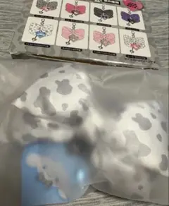 サンリオ　モノトーンアニマル　シークレットチャーム　シナモロール　シナモン