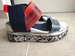 UNITED NUDE 厚底 サンダル　サイズ37のサムネイル
