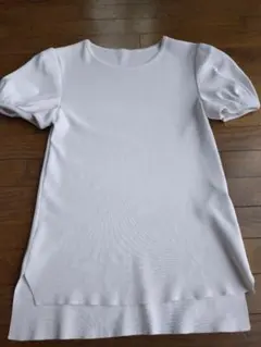 foxey newyork 38 ホワイト パフスリーブ Tシャツのサムネイル