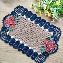 お花のドレッサーマット　レース編みドイリー　テーブルセンター　インテリア