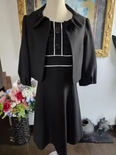 ブラックワンピーススーツ